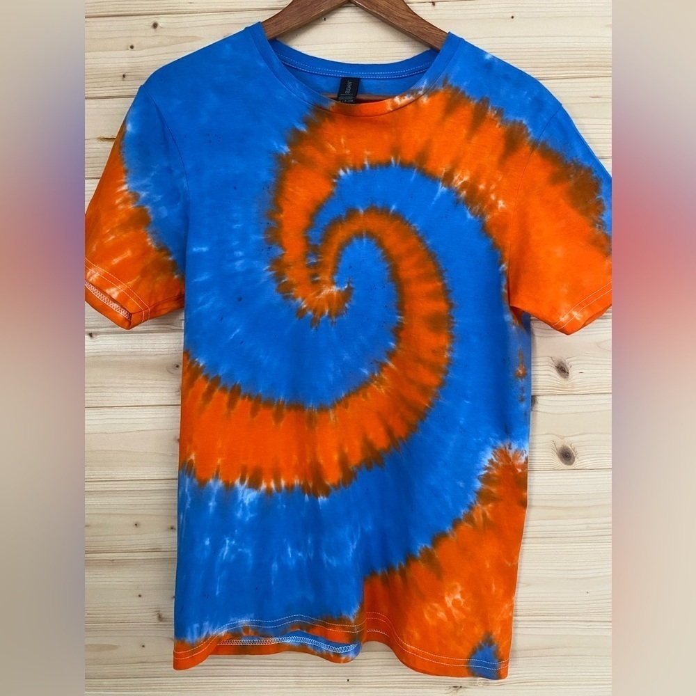 Tie Dye T-Shirt Unisex Small Orange Blue Spiral GILDAN Soft Style Unique Hippie